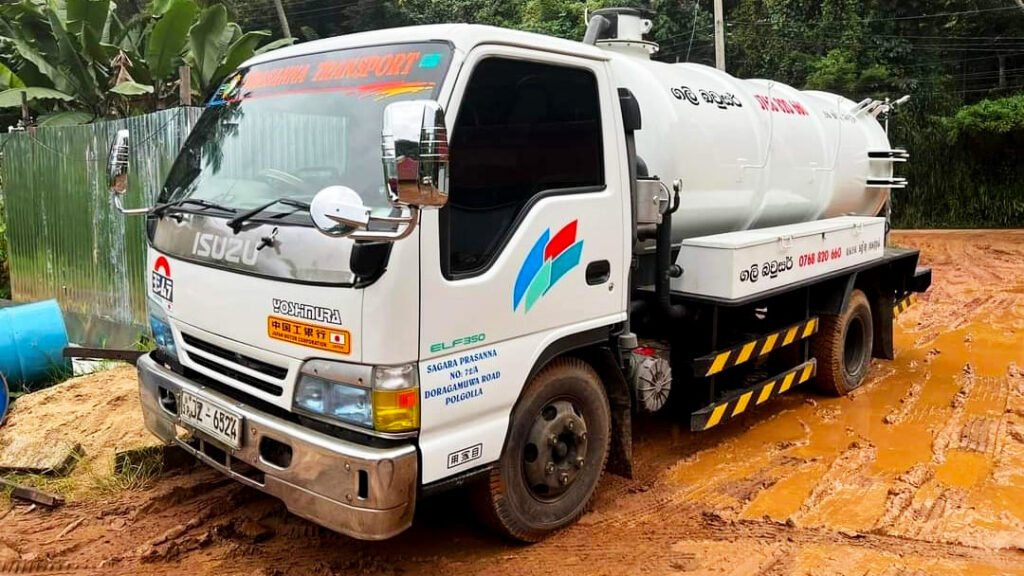 Kandy Gully Service Isuzu gully bowser truck in Polgolla Kandy